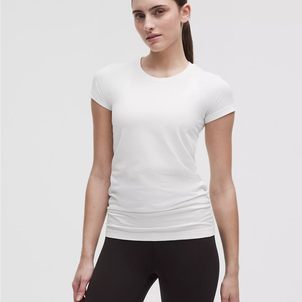 Swiftly Tech Short-Sleeve Shirt Hip Length